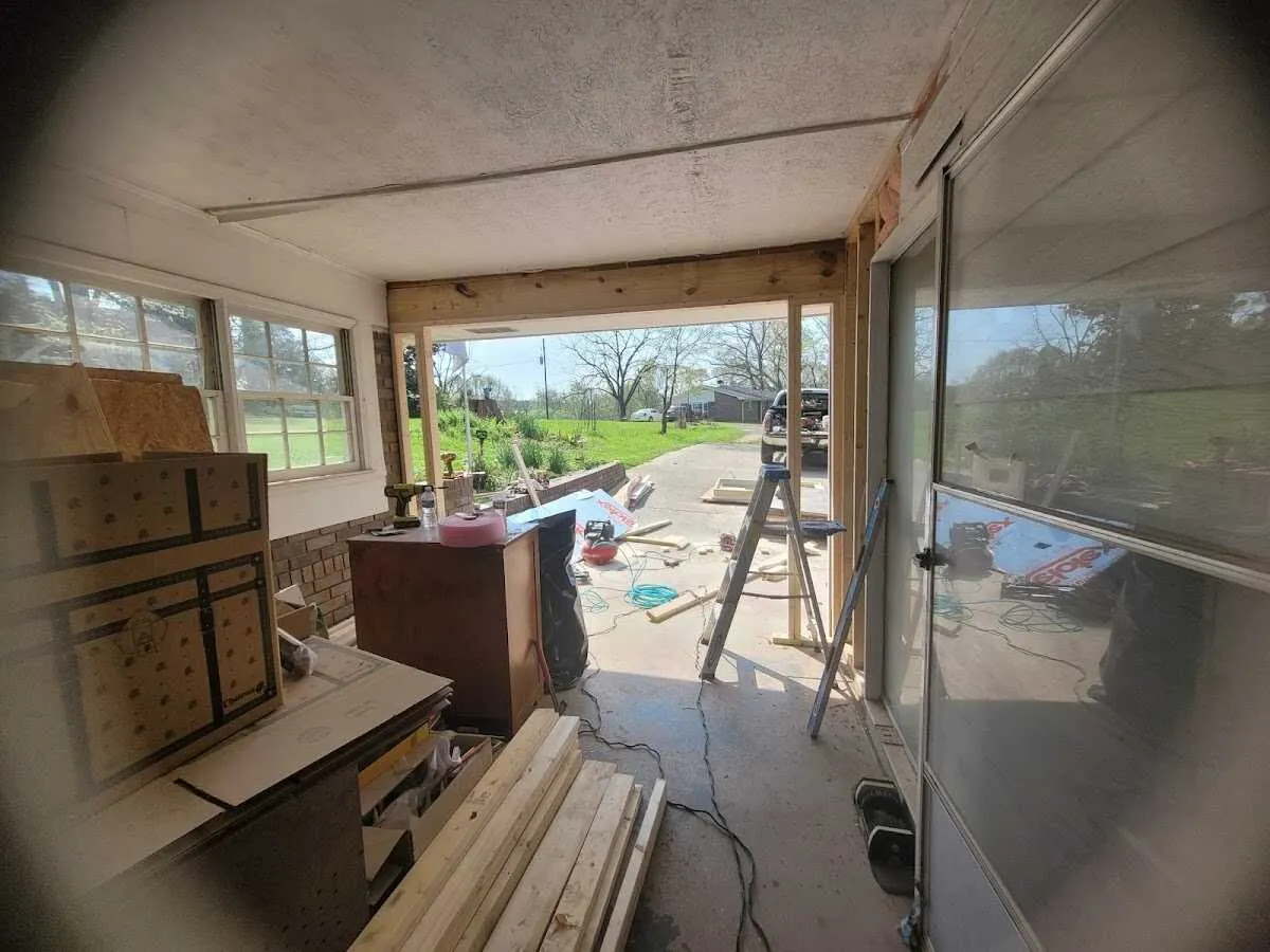 Air movers and dehumidifier for Drying & Dehumidification in Baltimore